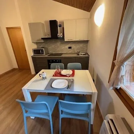 Vene - Stresa Apartmán *